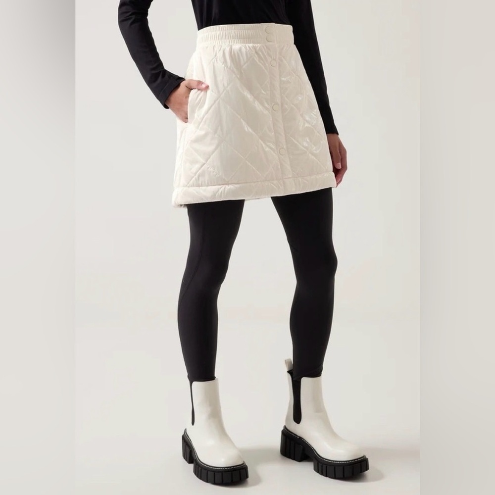 Athleta Cream Quilted Mini Skirt